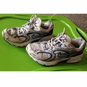 Women’s Nike Running Shoes Size 7
